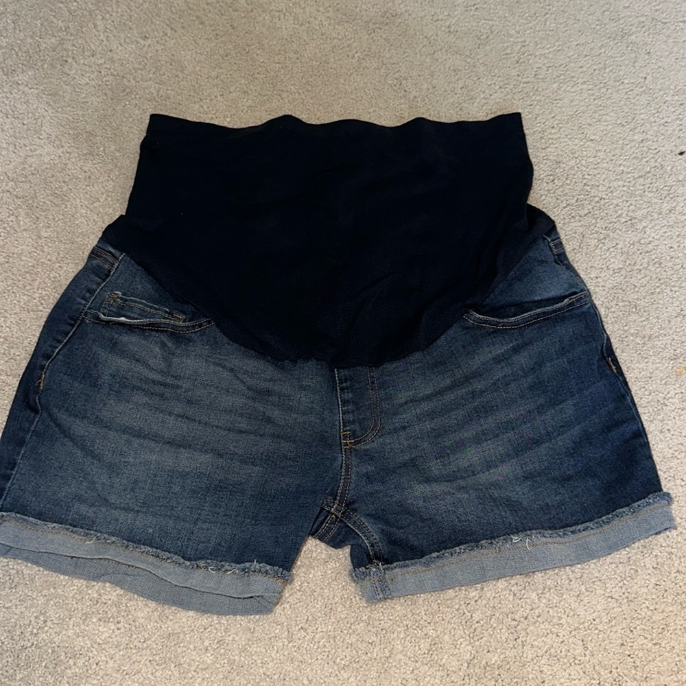 Maternity shorts size L (12-14)